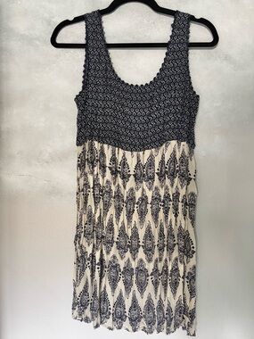 Soprano Boho Summer Mini Sundress Navy & Cream Size Small Unlined Casual Dress